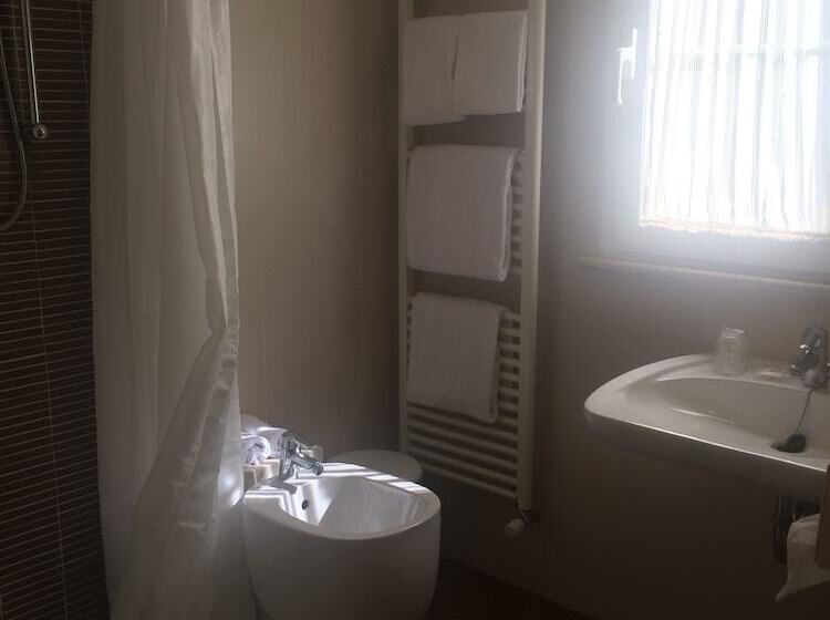 Трехместный Номер Классика, Accademia