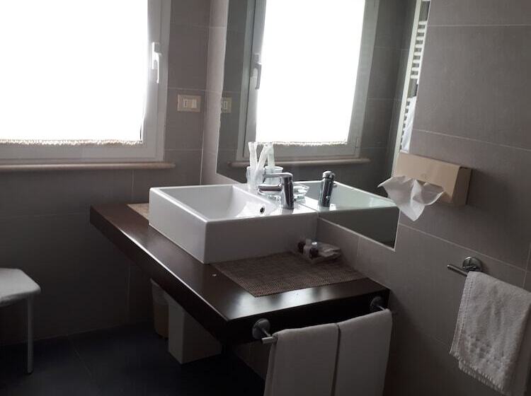 Номер Superior, Accademia