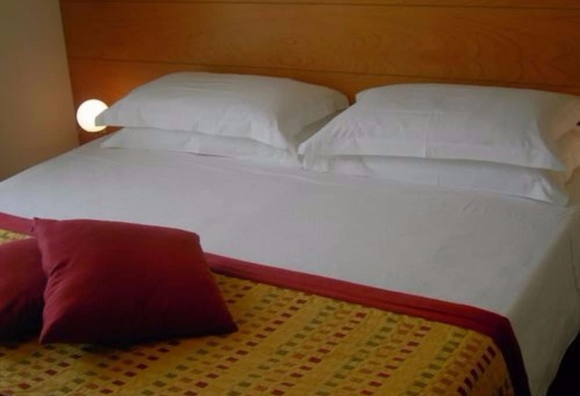 Номер Superior, Accademia