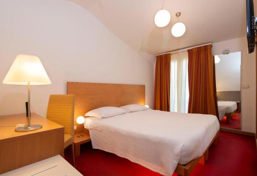 Quarto Superior, Accademia
