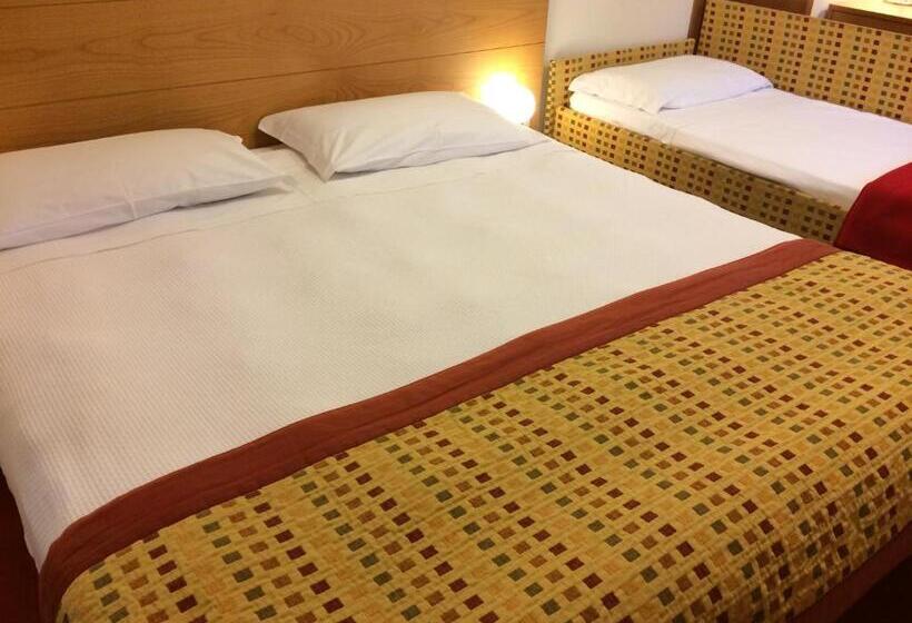 Семейный Номер Классика, Accademia