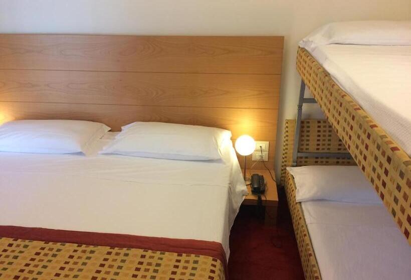 Семейный Номер Superior, Accademia