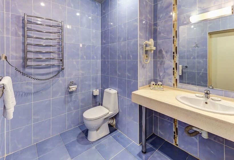 اتاق استاندارد با چشمانداز رودخانه, Aquarium