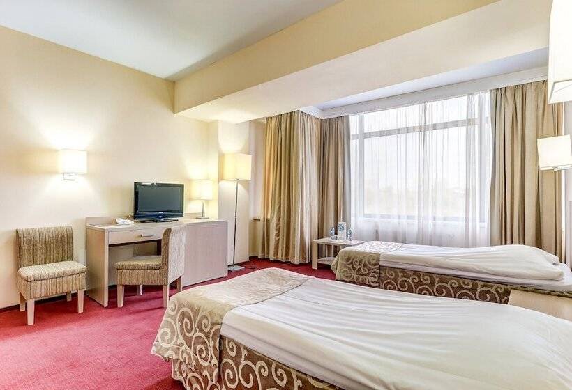 استودیوی استاندارد, Aquarium