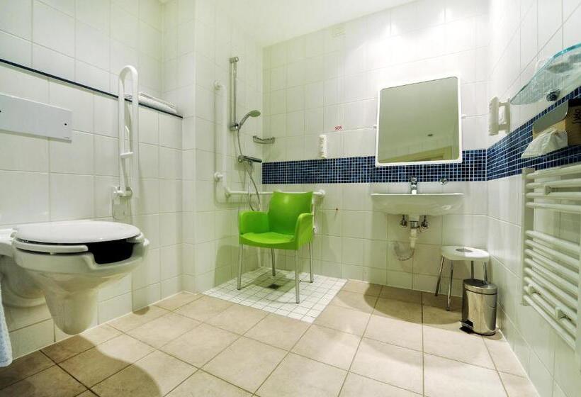 חדר סטנדרט מותאם לאדם עם מוגבלויות, Bes Hotel Bergamo Ovest