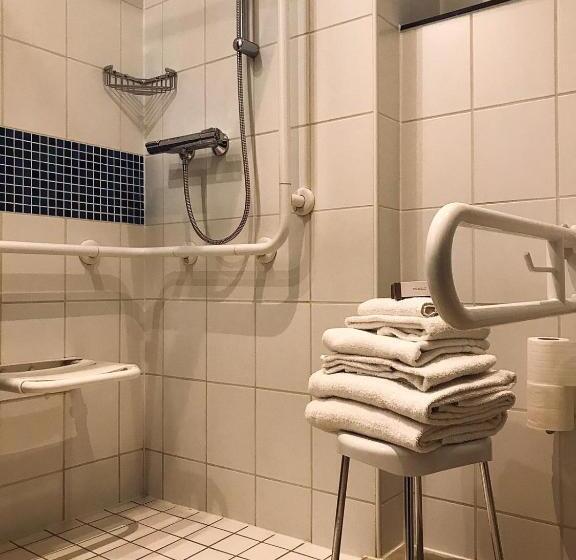 חדר סטנדרט מותאם לאדם עם מוגבלויות, Bes Hotel Bergamo Ovest