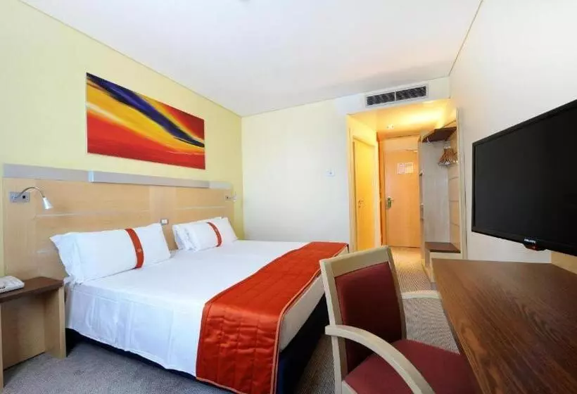 Perhehuone, Bes Hotel Bergamo Ovest