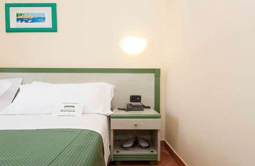 غرفة عائلية مطلّة علي البحر, Best Western Hotel La Conchiglia