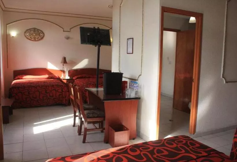 اتاق خانوادگی, Casa De La Luna