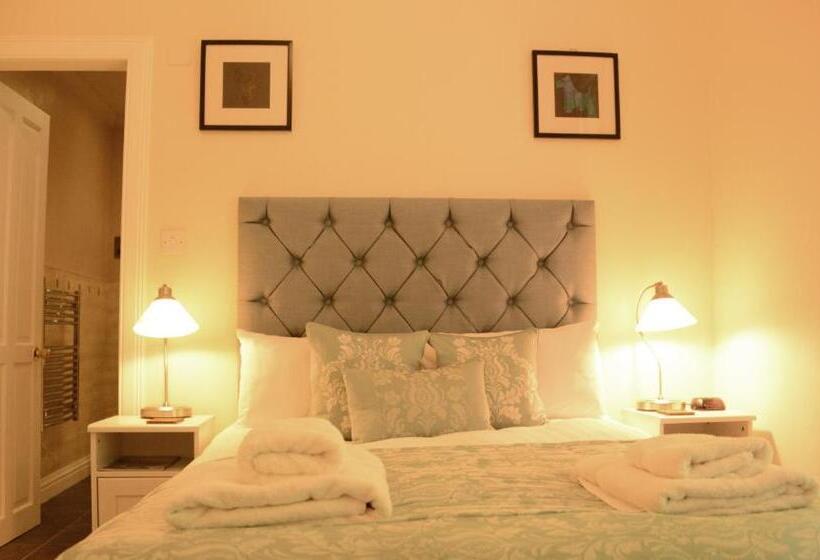 Номер Стандарт, Creag Mhor Lodge