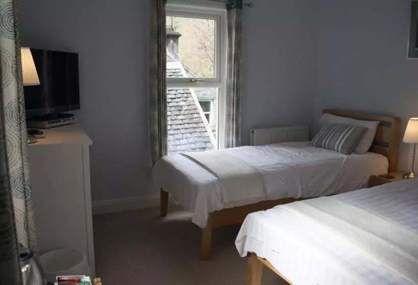 エコノミートリプルルーム, Creag Mhor Lodge