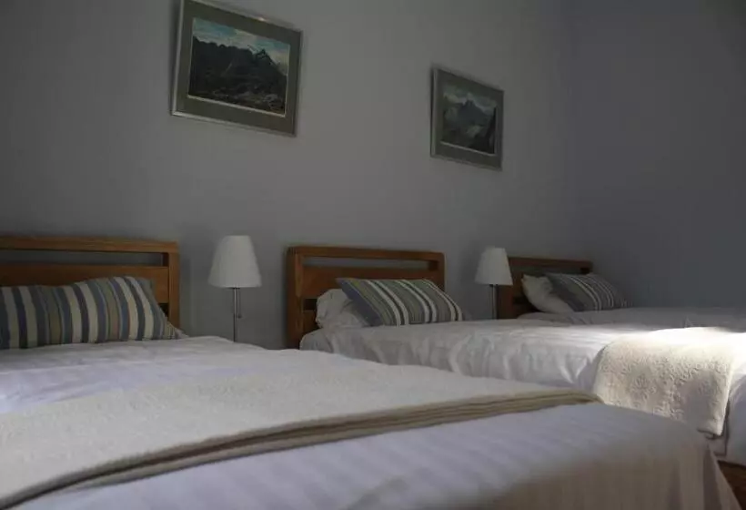 エコノミートリプルルーム, Creag Mhor Lodge