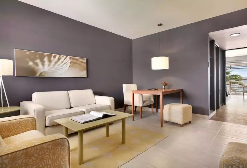 سوییت با چشم‌انداز دریا, The Legend Paracas Resort, A Destination By Hyatt