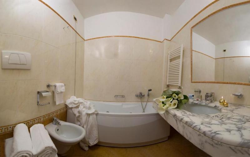 اتاق راحتی با چشم‌انداز دریا, Du Soleil