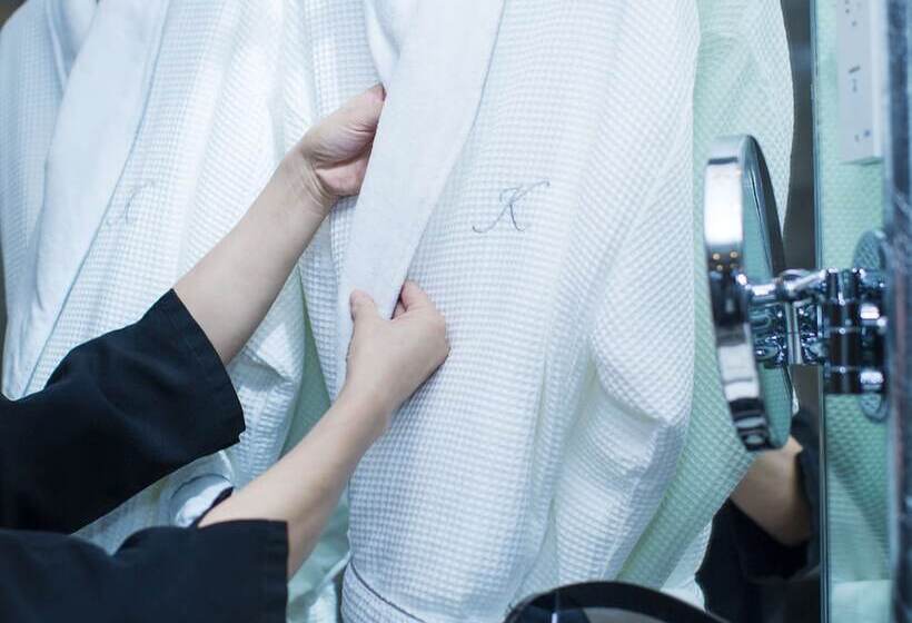 수피리어 룸 도시 전망, Grand Kempinski Hotel Shanghai