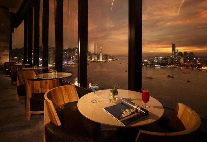 Club Room King Bed, Harbour Grand Hong Kong