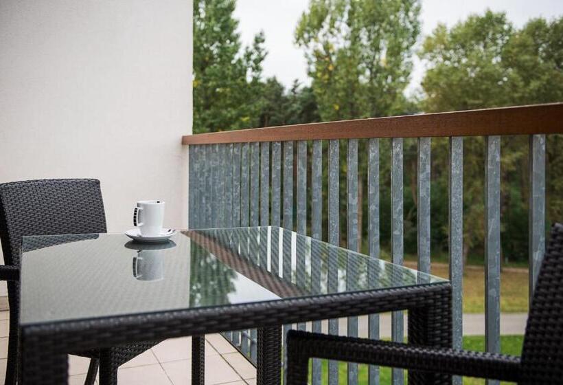 프리미엄 룸, Holiday Inn Resort Warsaw Józefów, An Ihg