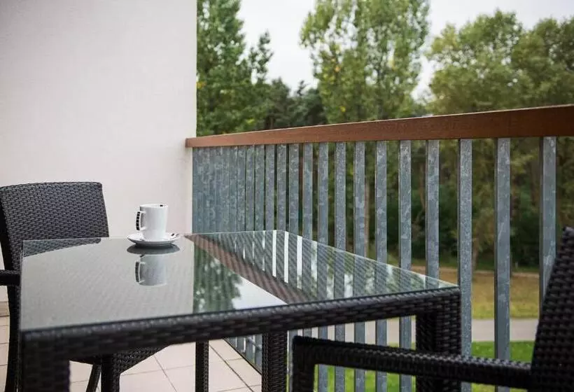 اتاق پرمیوم, Holiday Inn Resort Warsaw Józefów, An Ihg