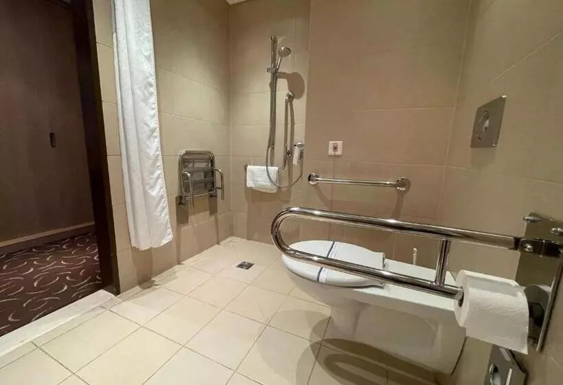 اتاق استاندارد با تخت بزرگ برای معلولان, Holiday Inn Resort Warsaw Józefów, An Ihg