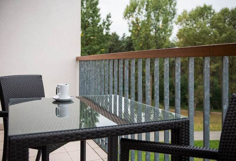 프리미엄 룸, Holiday Inn Resort Warsaw Józefów, An Ihg