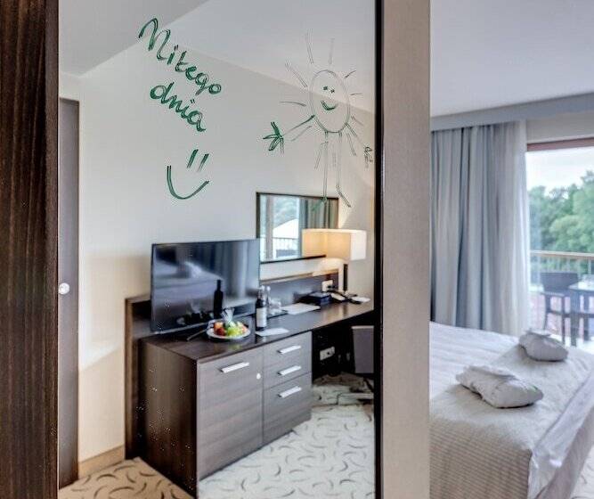 프리미엄 룸, Holiday Inn Resort Warsaw Józefów, An Ihg