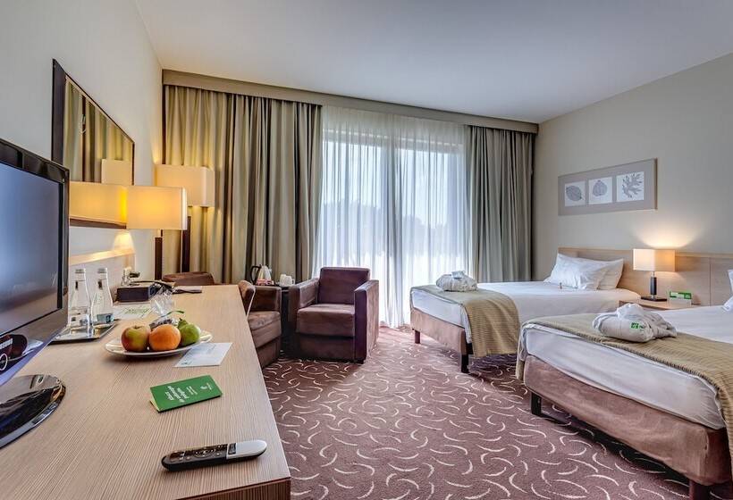 프리미엄 룸, Holiday Inn Resort Warsaw Józefów, An Ihg