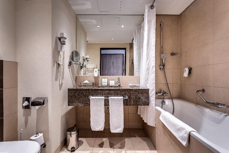 프리미엄 룸, Holiday Inn Resort Warsaw Józefów, An Ihg