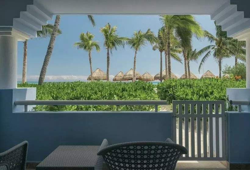 سوییت جونیور با چشم‌انداز دریا, Iberostar Waves Paraíso del Mar