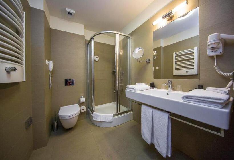 Номер Стандарт, Kossak