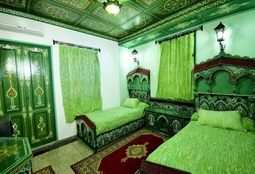 스탠다드 트리플 룸, Madrid