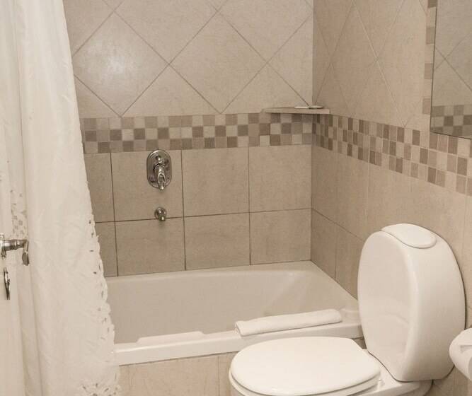 اتاق استاندارد چهار تخته, O2 Hotel Buenos Aires