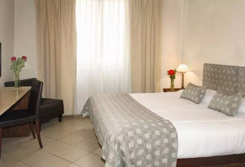 اتاق استاندارد چهار تخته, O2 Hotel Buenos Aires