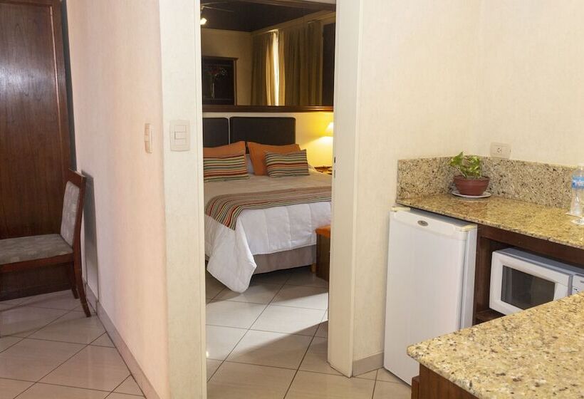 اتاق استاندارد چهار تخته, O2 Hotel Buenos Aires