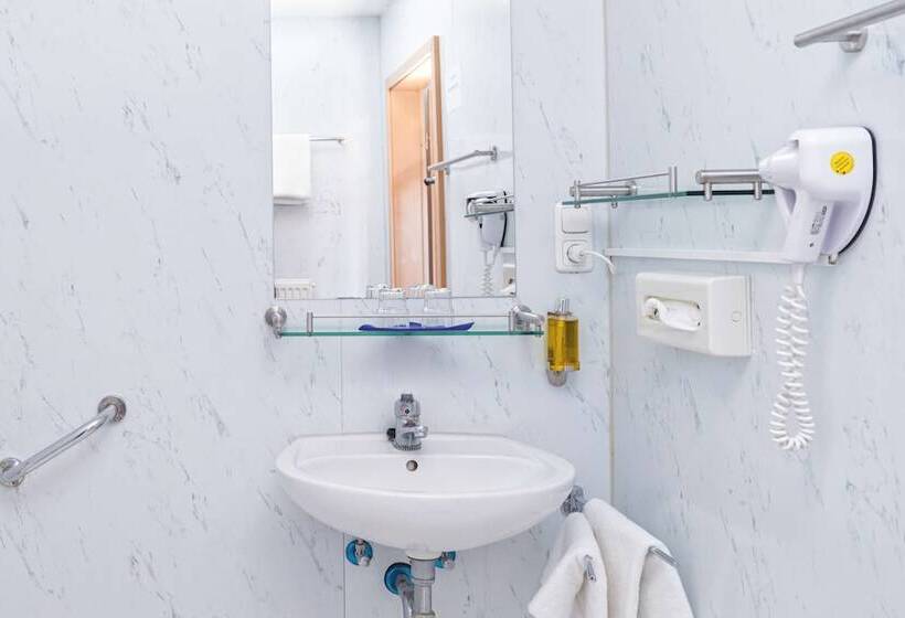 标准间带双人床, Plöner See By Tulip Inn