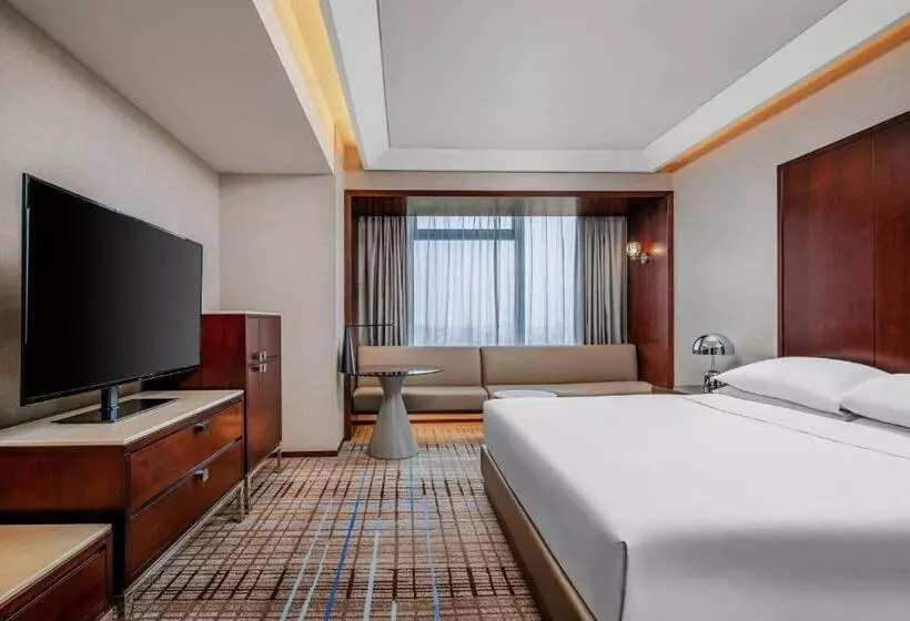 Deluxe-huone King-vuode, Renaissance Shanghai Zhongshan Park