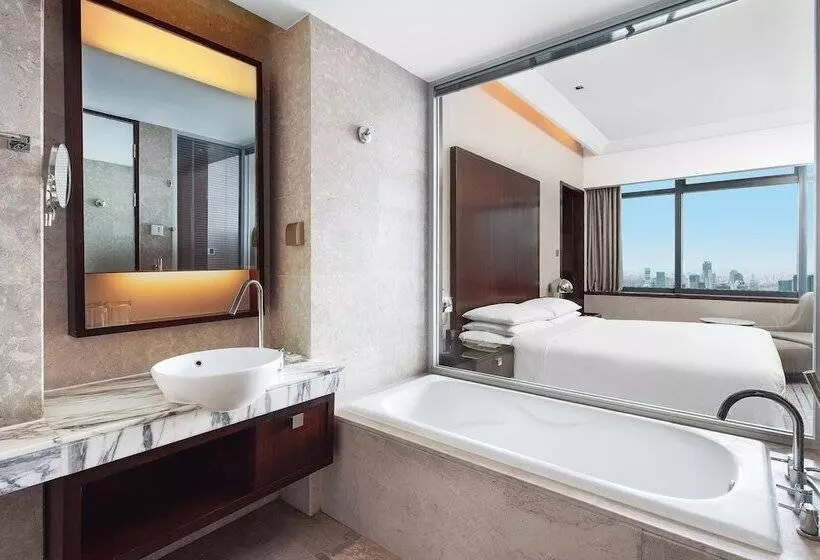 Club-sviitti, Renaissance Shanghai Zhongshan Park