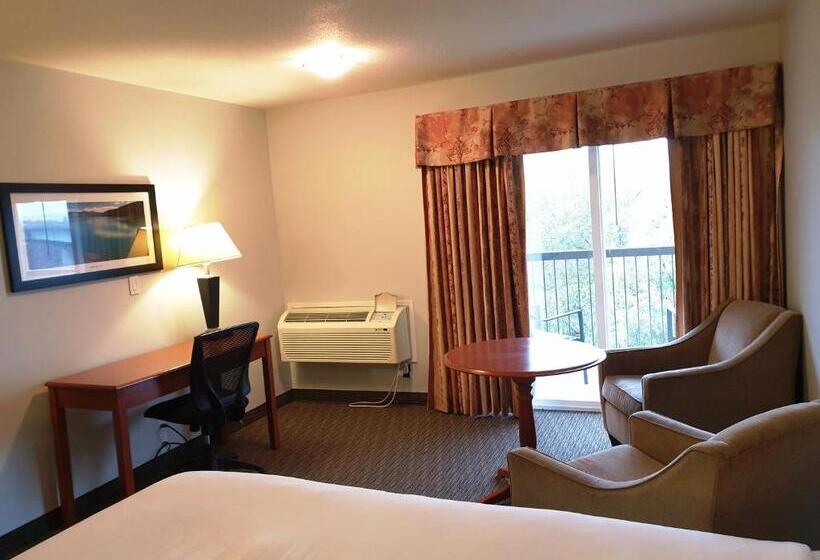 标准间带阳台, Riverland Inn & Suites