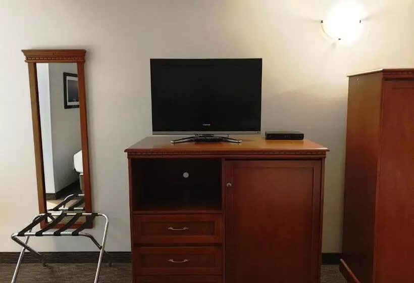 اتاق استاندارد با بالکن, Riverland Inn & Suites