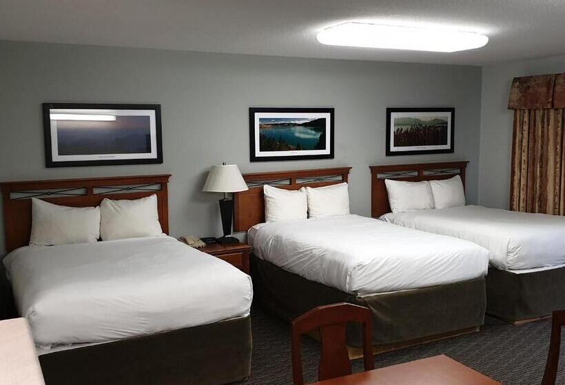 バルコニー付きスタンダードトリプルルーム, Riverland Inn & Suites