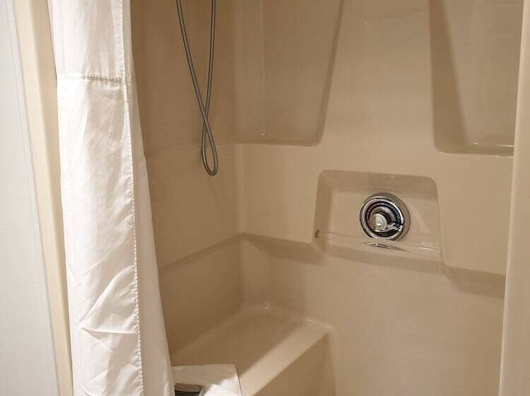 リバービュースイート, Riverland Inn & Suites