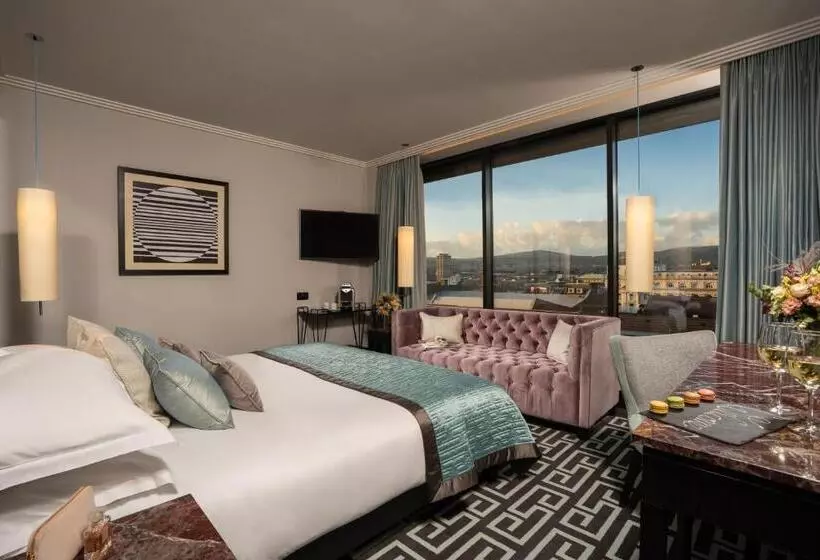 اتاق استاندارد با تخت بزرگ, The Fitzwilliam Hotel Belfast