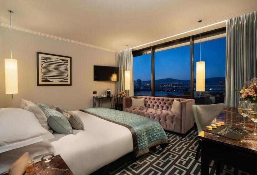 キングサイズベッドのスタンダードルーム, The Fitzwilliam Hotel Belfast