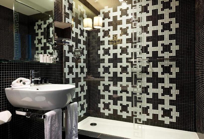 キングサイズベッドのスタンダードルーム, The Fitzwilliam Hotel Belfast