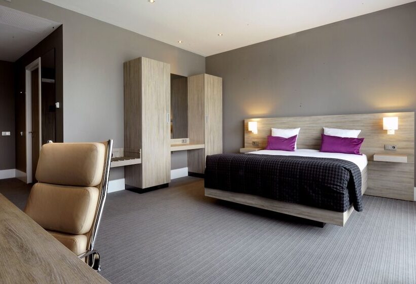 Номер Клуб, Van Der Valk Hotel Brussels Airport