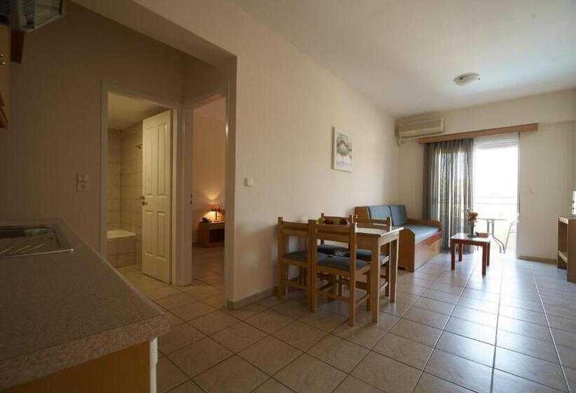 家族用アパートメント, Veronica