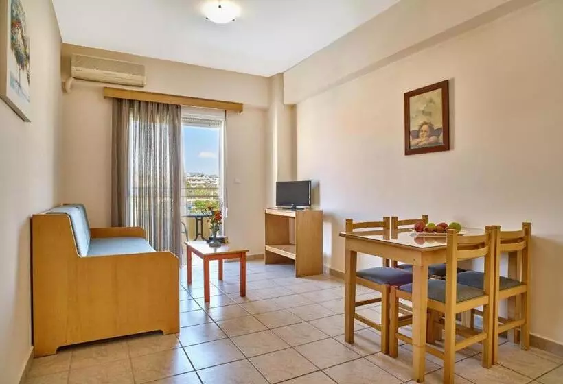 Appartement Familial, Veronica