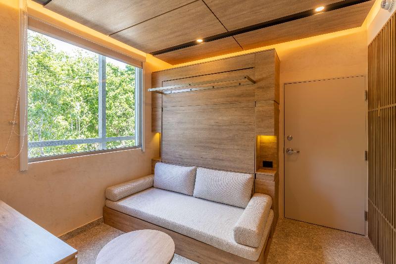 1ベッドルームアパートメント, Veronica