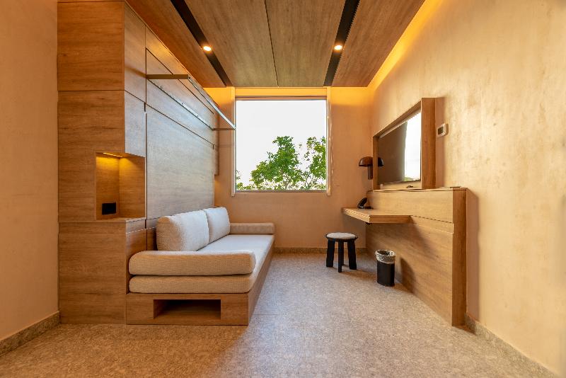 1ベッドルームアパートメント, Veronica