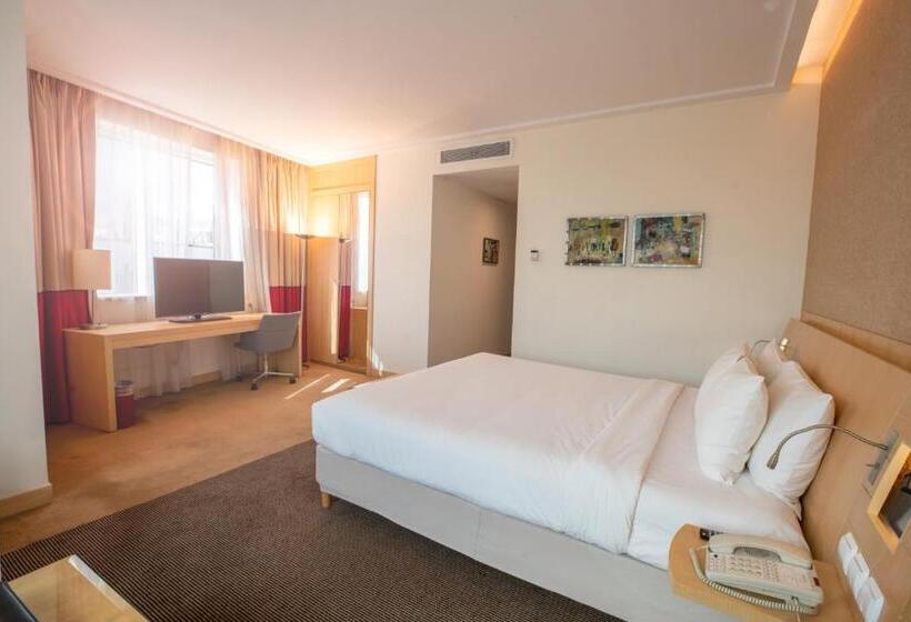 Номер Deluxe, Novotel Riyadh Al Anoud