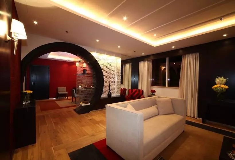 سوئیت رویال, Novotel Riyadh Al Anoud